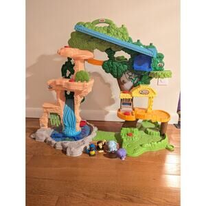 Fisher-Price Little People Share and Care Safari Playset Sounds With Animals